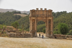 The resources that contributed to the prosperity of the city were essentially agricultural cereals, olive trees and farm.