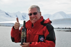 The night before leaving Buenos Aires I was given a bottle of fine Argentine wine to celebrate in Antarctica by good friends Maxi and Patricia Gomez. I opened it this evening and shared with several friends. It was an awesome red wine.