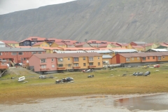 Known as Longyear City until 1926, the town was established by and named after American John Munro Longyear, whose Arctic Coal Company started coal-mining there in 1906.