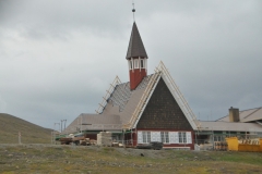 Church of Norway. Longyearbyen experiences midnight sun from between 18 April and 23 August (127 days), polar night from 27 October to 15 February (111 days) and civil polar night from 13 November to 29 January