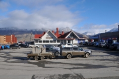 Stationen Restaurant located next to Longyear 78 and Supermarket square