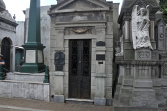 The cemetery is laid out in a grid pattern, with wide lanes and is easy to walk around in.