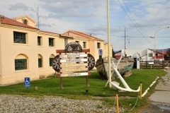 the Museo Marítimo y del Presidio, dedicated to the maritime history of Tierra del Fuego, the building's own history as a prison, and the history and biology of Antarctica.