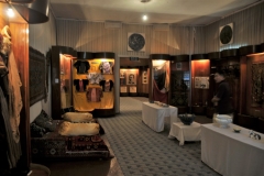 The museum contains many pieces of tapestry and art from the original palace.