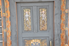 I have never seen a front door quite lilke this