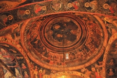 Its frescoes were painted in 1761 by two artists – Mikhail from Thessaloniki and Georgi from Bucharest.  The present-day cult building stands over the foundations of an ancient medieval church