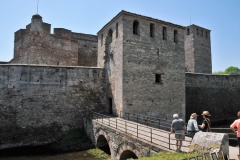 The construction of the fortress began in the 10th century at the place of the Ancient Roman castle Bononia. The building of Baba Vida is tied to a legend, according to which a Danubian Bulgarian king who ruled at Vidin had three daughters.  Vida, Kula and Gamza. Prior to his death, he divided his realm among the three. Vida, the eldest, was given Vidin and the lands north to the Carpathians, Kula was awarded Zaječar and the Timok Valley, and Gamza was to rule the lands west up to the Morava. Although Gamza and Kula married to drunkard and warlike nobles, Vida remained unmarried and built the fortress in her city. The name of the castle means "Granny Vida".