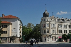 As typical for mid-sized Bulgarian towns, Vidin’s central streets are an eclectic mix of fine Viennese-inspired town houses and mildly brutalist public buildings from the communist era.