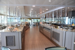 The Veranda buffet is open for breakfast, lunch and dinner. At breakfast there is a traditional buffet spread of hot and cold options – in fact it is the most popular breakfast spot onboard.  At lunch time the buffet offers antipasti and salads as well as lobster, jumbo shrimps, roasted meats and fish.