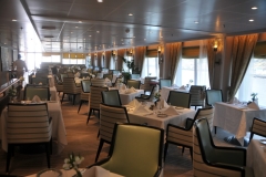 In the evening The Veranda becomes Sette Mari at La Veranda – a relaxed Italian-style restaurant.