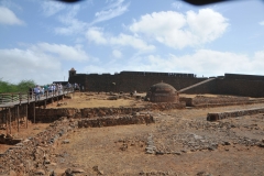 Walking around the grounds of the Fort.