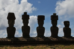 The Ahu Nau Nau is located about 150 meters inland from the quiet shore of Anakena Beach. From there it dominates the perspective of this magical place that is considered the birthplace of the history and culture of Easter Island. It was here that, according to oral tradition, the high-ranking chiefs of the powerful Miru clan established their residence, and where the first king of the island, the Ariki Hotu Matu’a, landed with his people and established the first settlement that originated to the Rapa Nui culture.