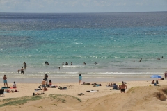 Anakena is not just an idyllic beach. This place is considered the cradle of history and culture of Easter Island. It was here that the first king of the island, the Ariki Hotu Matu’a, landed with his men and established the first populated center that gave birth to the Rapa Nui culture.