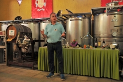 We meet Senior Roberto Munoz, the master winemaker and owner of the Bodega. Did we learn a lot about wine growing, the equipment necessary to make good wines, and  wine making itself. Also about antijitos, (Chilean hors de' oeuvres) also. We had some great tastings of  antijitos  prior to the tour and the dinner later.
