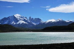 Some of its most iconic sites are the 3 granite towers from which the park takes its name and the horn-shaped peaks called Cuernos del Paine.