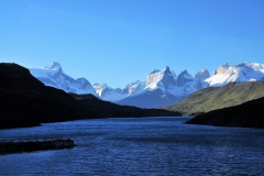 It has a huge variety of plant and animal species which, together with its snow-capped mountain peaks, cascading rivers and waterfalls, glaciers and mirrored lakes have earned it a reputation as one of the most spectacular places on Earth.