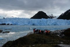 A view point to see the Amalia glacier.