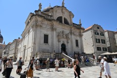 Cathedral of the Assumption of the Virgin. The cathedral was built on the site of several former cathedrals, including 7th, 10th and 11th century buildings, and their 12th century successor in the Romanesque style. This building was largely destroyed in the earthquake of 1667.