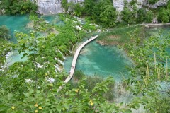 The national park's lakes are arranged in cascades. Sixteen lakes can be seen from the surface. The lakes are renowned for their distinctive colors, ranging from azure to green, grey or blue. The colors change constantly depending on the quantity of minerals or organisms in the water and the angle of sunlight.