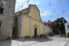 Beautiful church, a must see when in the town of Motovun. The village sits atop a hill and the church of the Virgin Mary is in the center, plaza.