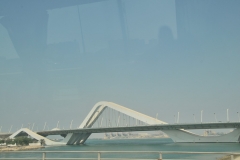 Free flowing bridge design
