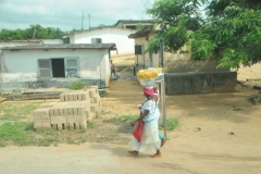 The head balancing act.  Amazing.