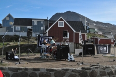 Looks like a fun evening happening with music and getting together.