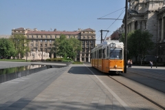 This is the downtown tram that must go everywhere.