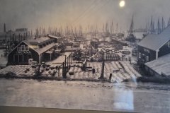 As the herring adventure progressed, a goldrush-like atmosphere settled over the town, leading to Siglufjörður been dubbed the "Atlantic Klondike".