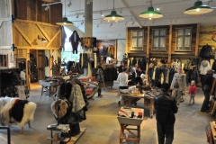 Visiting a handicraft workshop store  at Geysir Hot Springs.