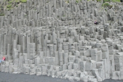Volcanic lava eruptions have left the ground in these stacking conditions.