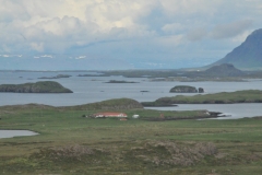 Photos in all directions showing the size of this Peninsulia