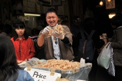 Fresh seafood stalls for the hungry