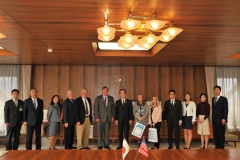 Final photo of everyone in the Mayors Board Room