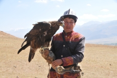 The bonds between man and eagle on the slopes of the steppe have been passed down from generation to generation over the centuries, and the Kyrgyz are some of the best in Central Asia at training these giant birds to hunt.