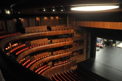The structure contains 1,100 rooms in a total area of 530,000 sq ft.  Notice the red car in the distance to the lefet on the lower stage area.
