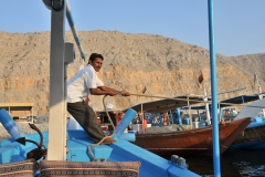 Tying the Dhow
