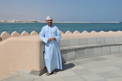 New to the Middle East are the pastel colors of the robe or dishdasha worn by the men. Masoud was wearing light blue, light yellow and other colors.