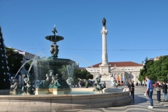 The Rossio has been a meeting place for people of Lisbon for centuries. Some of the cafés and shops of the square date from the 18th century, like the Café Nicola, where poet Manuel Maria Barbosa du Bocage used to meet friends.