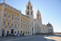 The next morning we leave Lisbon and drive to Mafra for the day. Mafra is a city and a municipality in the district of Lisbon, on the west coast of Portugal. Here you see the front of The Palace of Mafra.