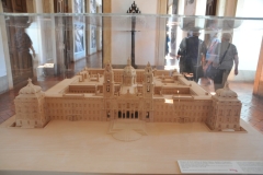 Mock up of the palace. The facade is 660 feet long. The whole complex covers 113,370 square feet with about 1,200 rooms, more than 4,700 doors and windows, and 156 stairways.
