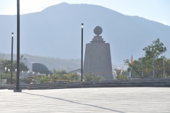 Monument to the center of the earth - the Equator