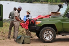 Morning rest stop by the side of a lake in the park