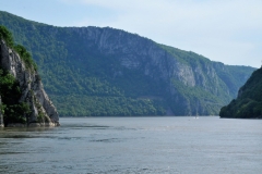The first narrowing of the Danube lies beyond the Romanian isle of Moldova Veche and is known as the Golubac gorge.