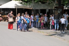 Local students on a field trip in Belgrade Fortress.