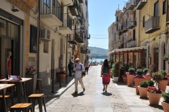 There are a number of  small outdoor restaurants to stop and have a bite to eat and relax