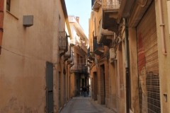 The Casbah, the old Arab quarter, is home to many houses in typical Arab style and it is crossed by an endless series of small tunnels. The neighborhood is inhabited by a large Tunisian community, which helps keeping intact the overall style of the neighborhood.