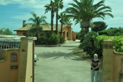 Saying goodbye to our hostess who prepared our lunch for us. It was delicious.