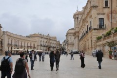 Looking in the opposite direction in the Piazza del Duomo..