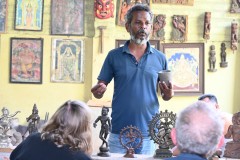 It is explained to us how these Bronze items are made in to works of art. 